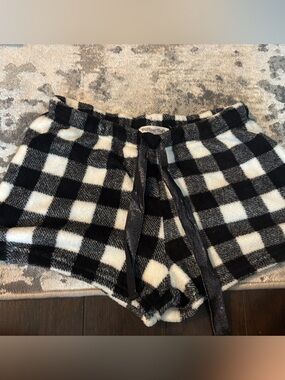 Women's Plush Buffalo Check Lounge Shorts - Black & White